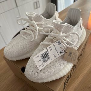 Yeezy boost 350 v2 “bone”